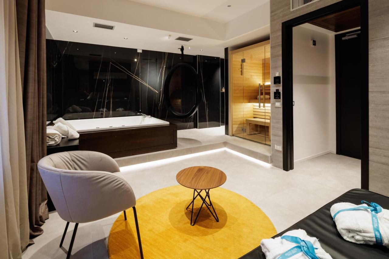 The Corner Duomo Hotel Milano Ngoại thất bức ảnh